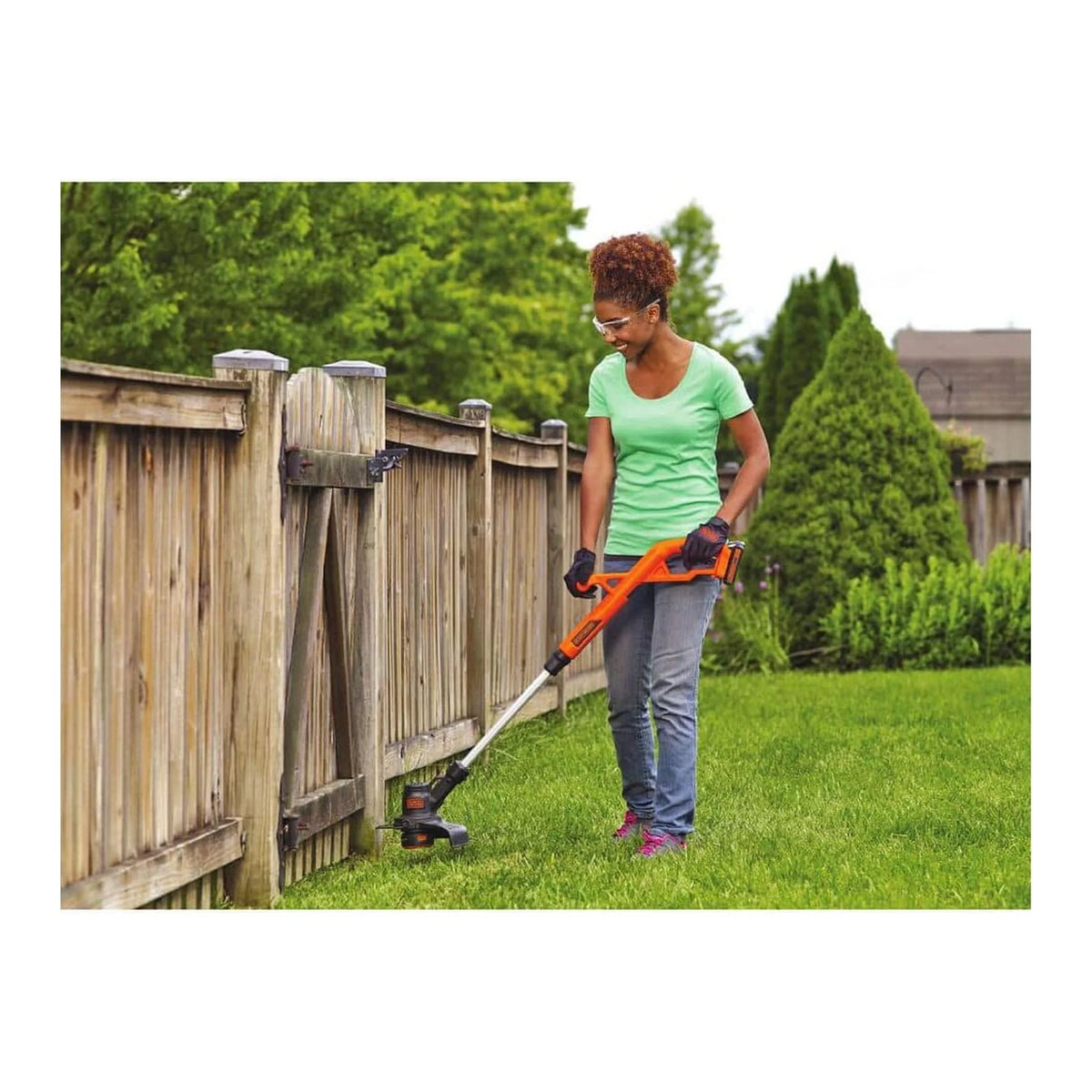 20V MAX Cordless String Trimmer and Sweeper Combo Kit T666817