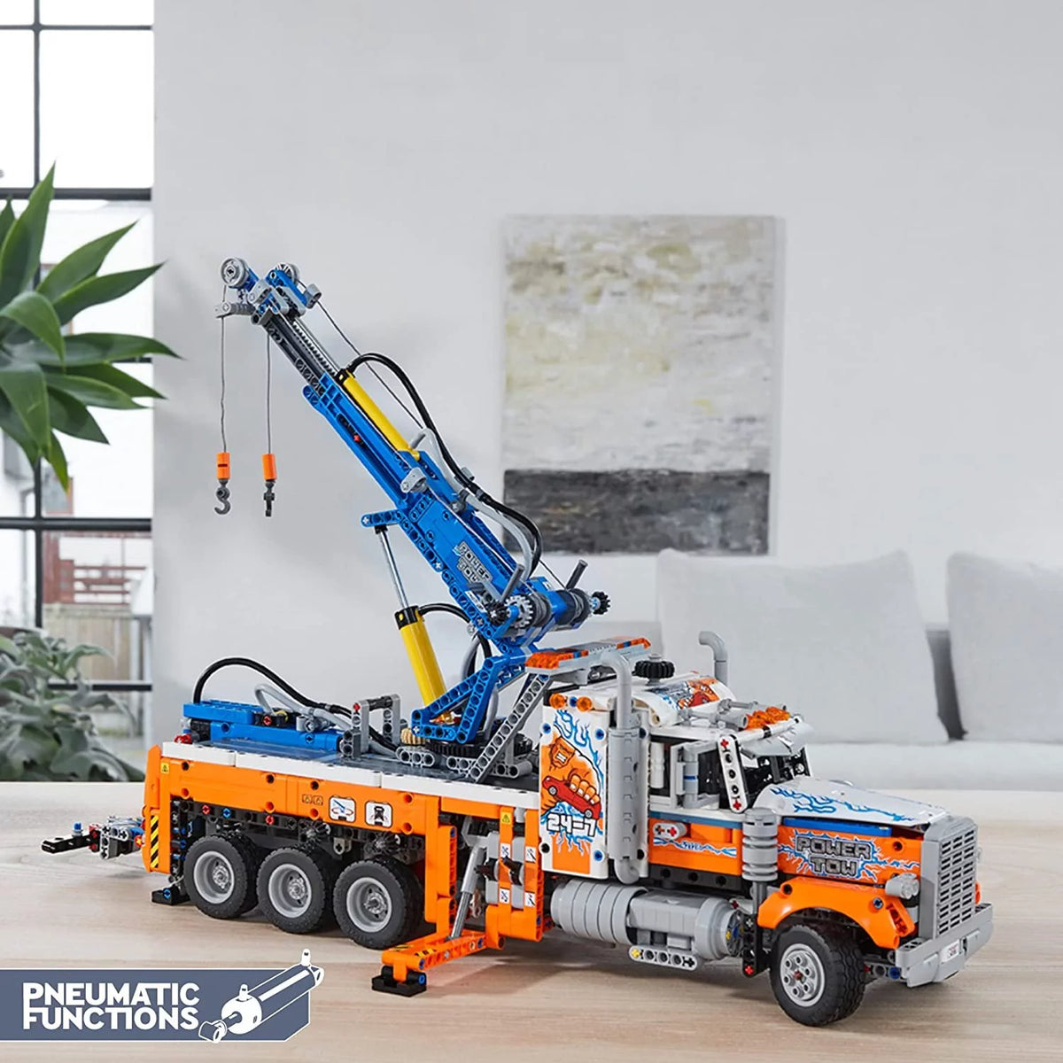 Heavy-Duty Tow Truck with Crane P4272