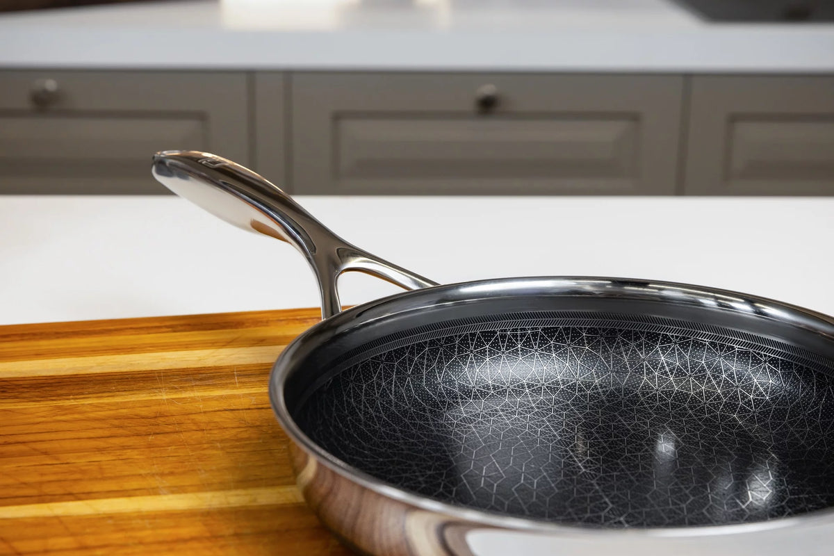 8” Hybrid Nonstick Frying Pan V180