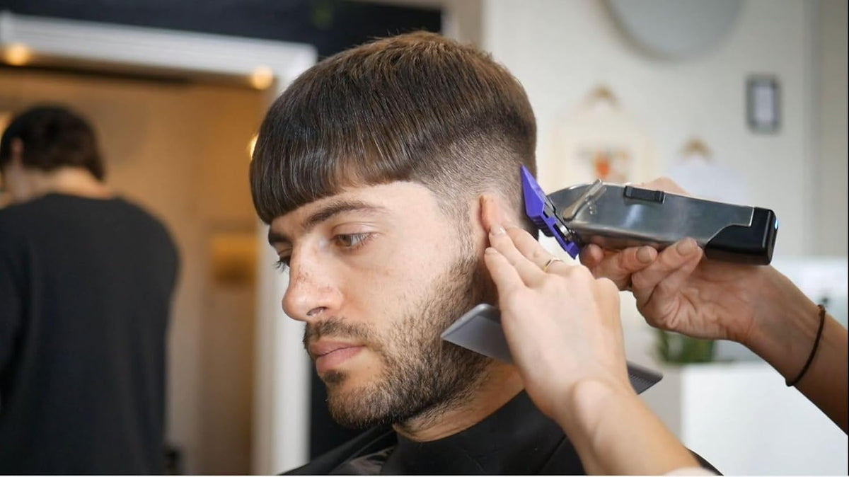 Silver Corded/Cordless Hair Trimmer with Adjustable Carbon Steel Blade L8262