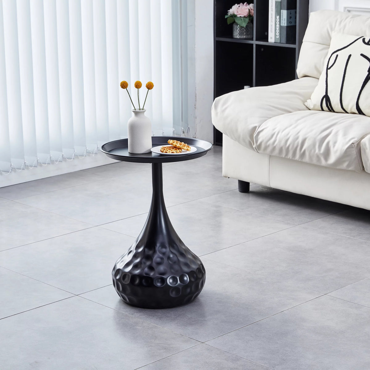 Black Metal Round Side Table O706814