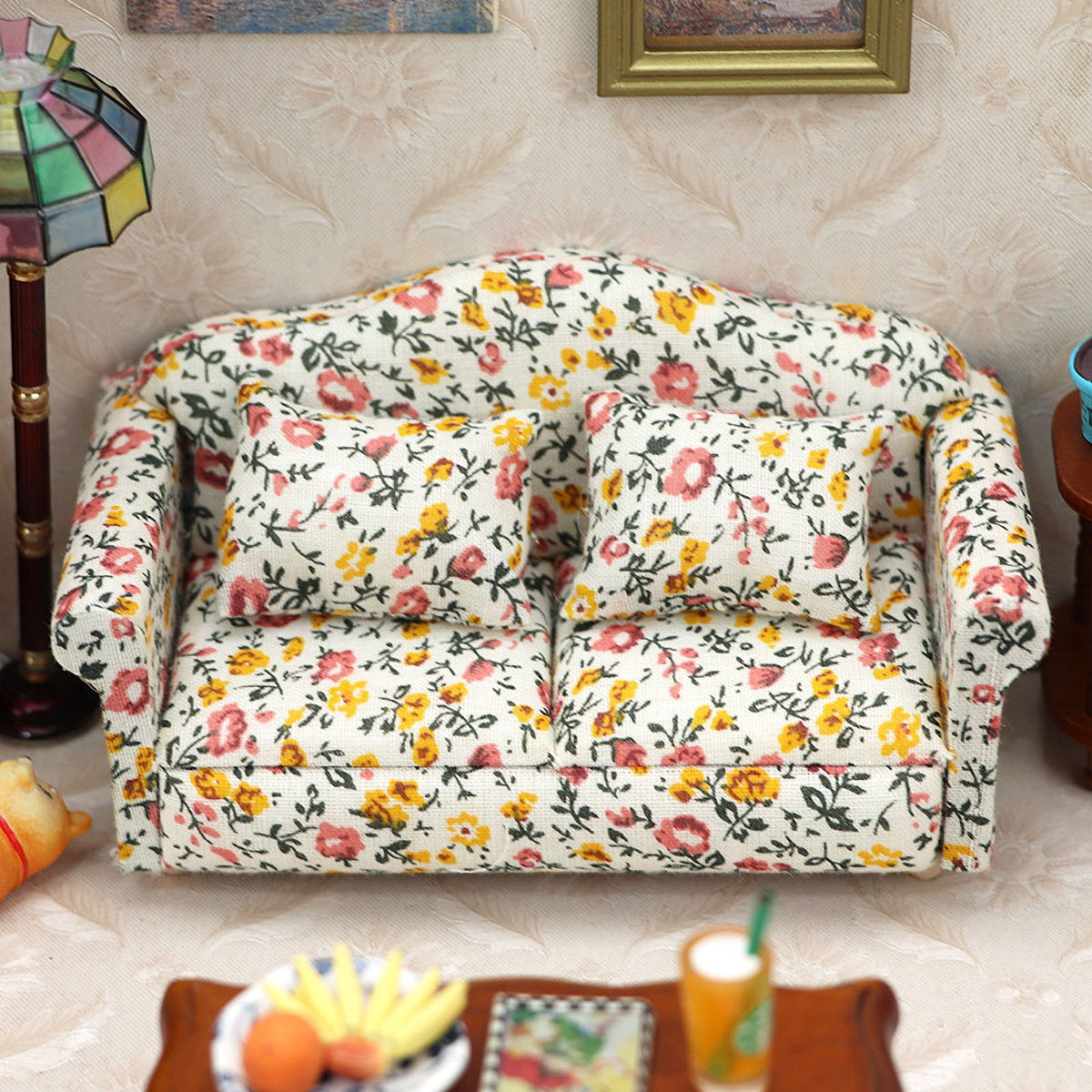 Miniature Dollhouse Couch with Pillow M5574